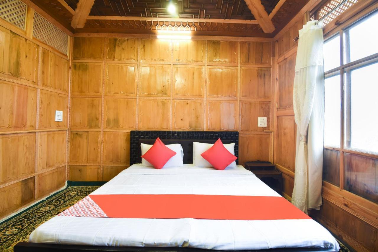โอโย 66637 เมอร์ลิน กรุ๊ป ออฟ เฮาส์โบ๊ต Hotel ศรีนาการ์ ภายนอก รูปภาพ