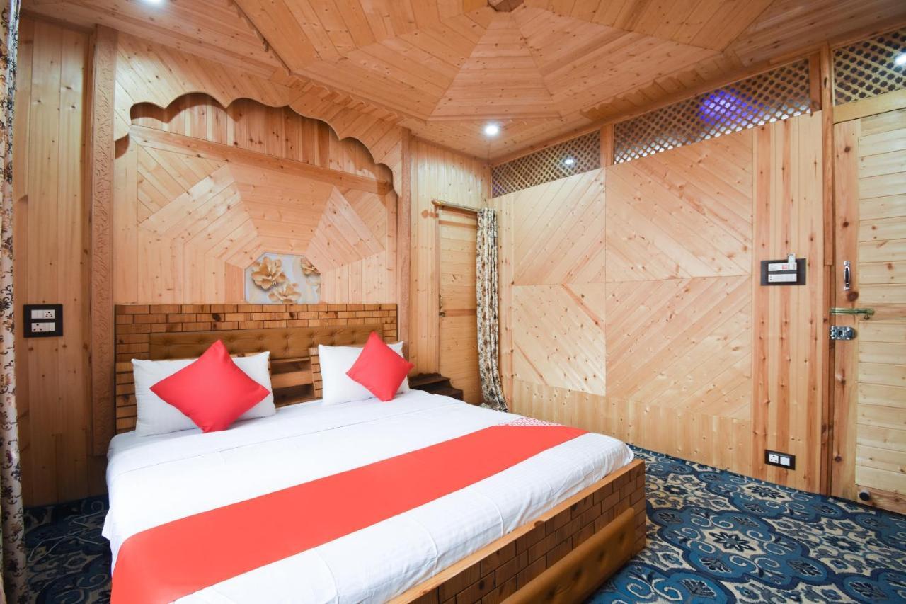 โอโย 66637 เมอร์ลิน กรุ๊ป ออฟ เฮาส์โบ๊ต Hotel ศรีนาการ์ ภายนอก รูปภาพ