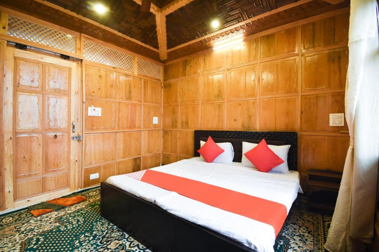 โอโย 66637 เมอร์ลิน กรุ๊ป ออฟ เฮาส์โบ๊ต Hotel ศรีนาการ์ ภายนอก รูปภาพ